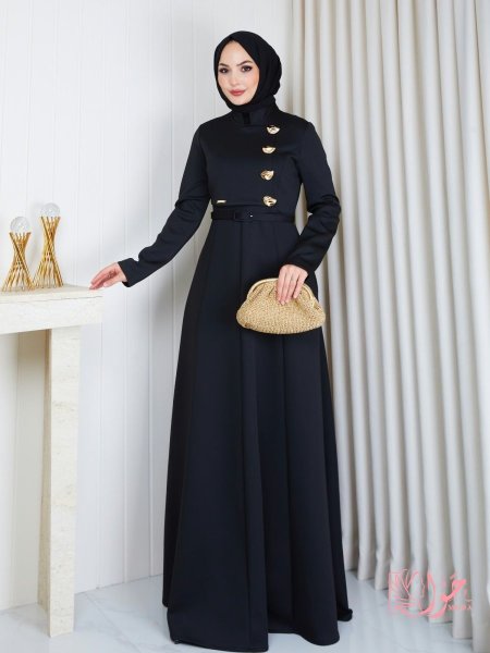 أسود